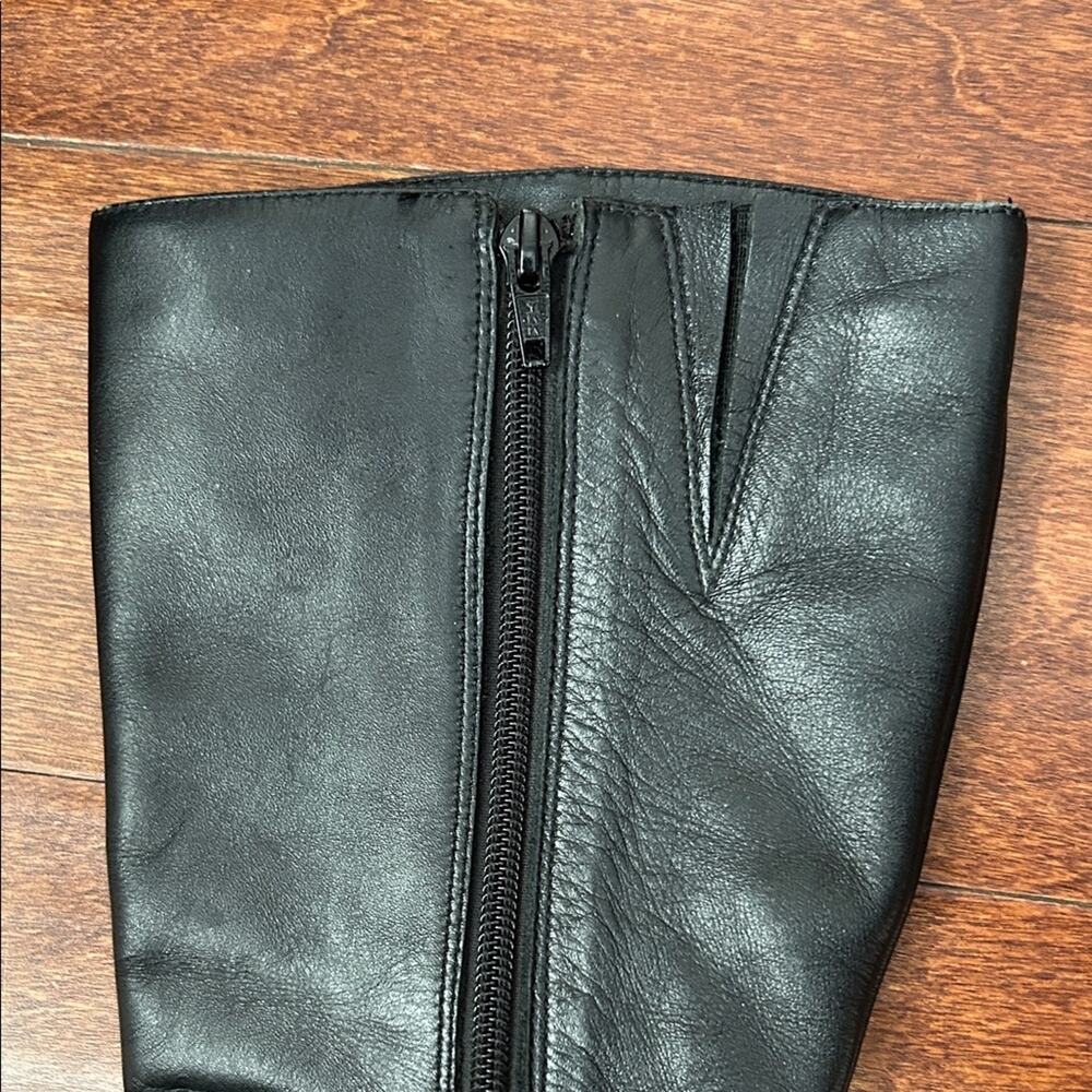 Caressa Sleek Retro 90s Black Leather Heeled Boots with Square Toes, Size 6 - Picture 8 of 16